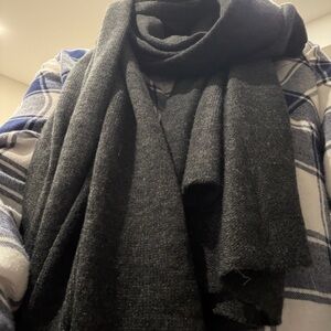 Cozy Dark Gray Scarf /wrap by LOLE